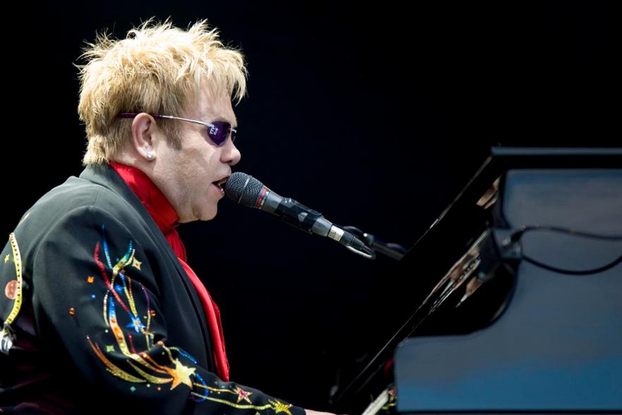 Elton John performing, 2008 3